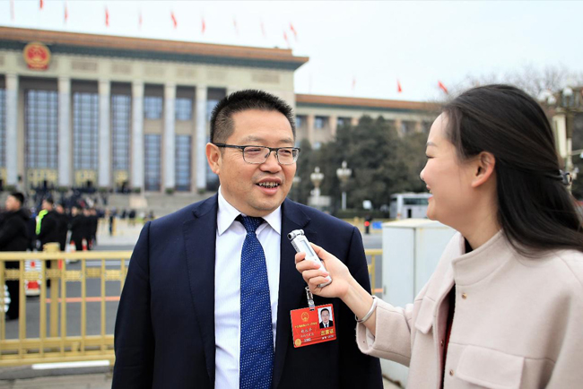 赵永平代表接受中国冶金报社记者采访