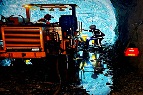 L_1744077986725628516.jpg